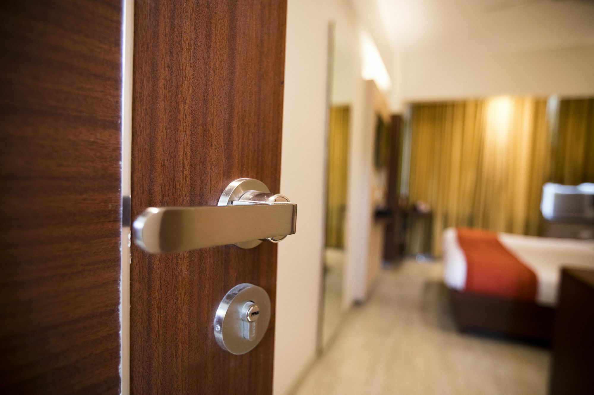 Hotel Spring Inn Мумбаї Екстер'єр фото
